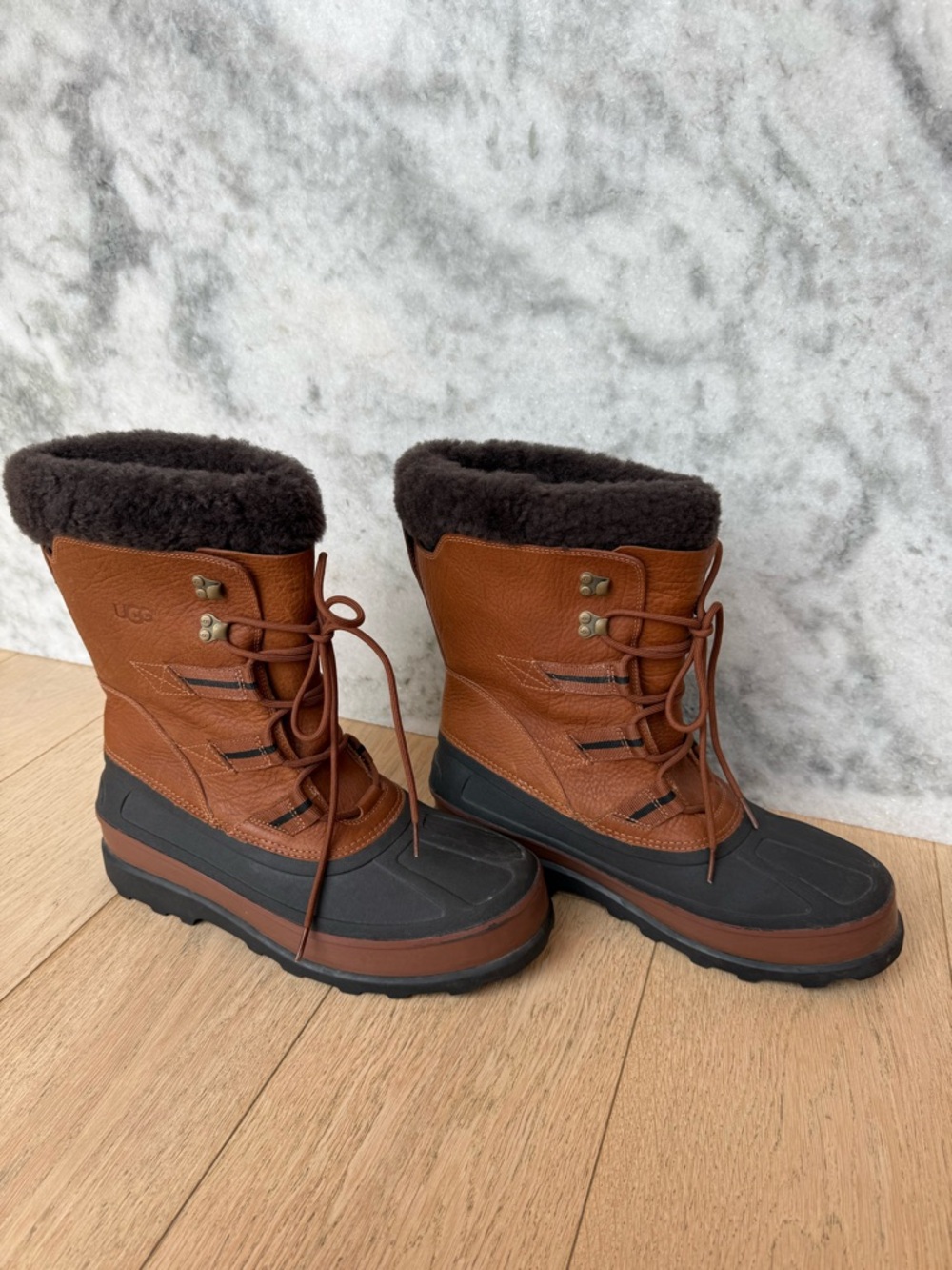 UGG Capitan Waterproof Leather Snow Boots Chestnut Men’s 13 Sheepskin Lined Snow